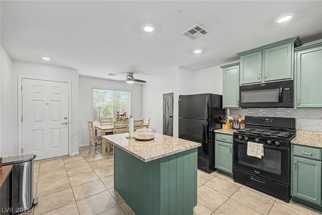 6154 Portland Treaty Avenue, Las Vegas, NV 89122