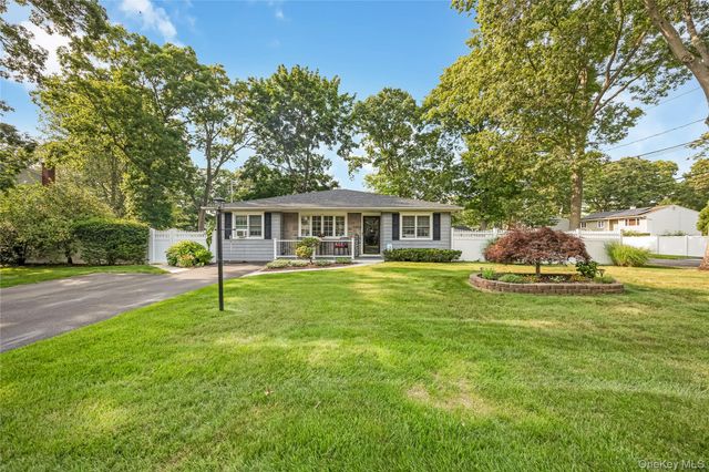 281 Thrift Street, Ronkonkoma, NY 11779