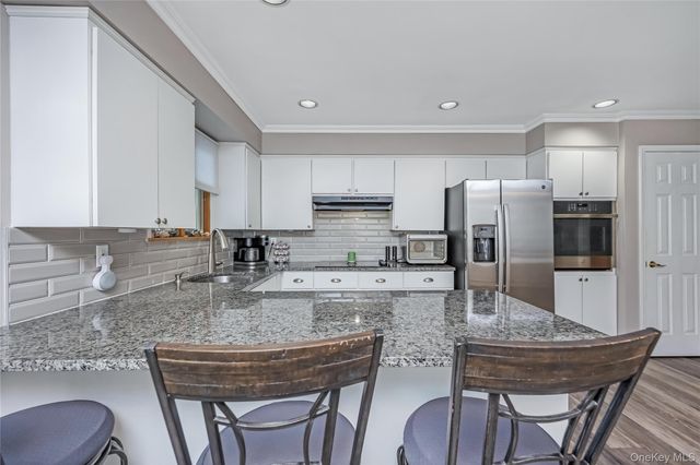281 Thrift Street, Ronkonkoma, NY 11779