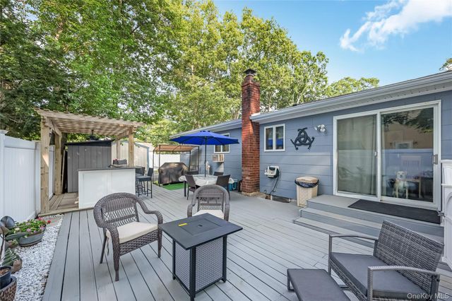 281 Thrift Street, Ronkonkoma, NY 11779