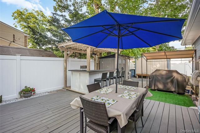 281 Thrift Street, Ronkonkoma, NY 11779