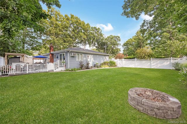 281 Thrift Street, Ronkonkoma, NY 11779