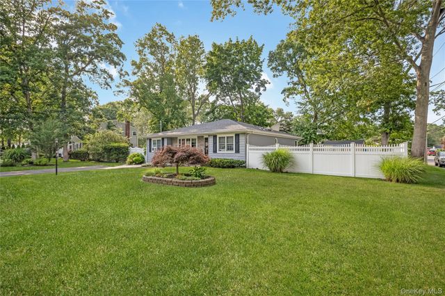 281 Thrift Street, Ronkonkoma, NY 11779