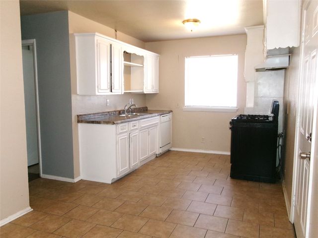 4204 Burke Road, Fort Worth, TX 76119