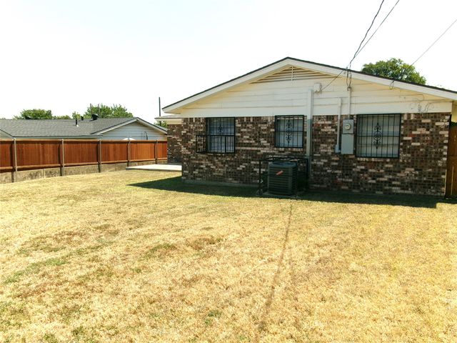 4204 Burke Road, Fort Worth, TX 76119