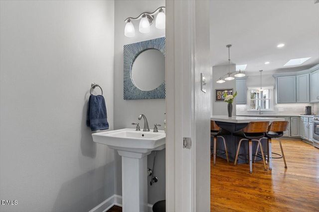 112 Stratford Drive, Chapel Hill, NC 27516