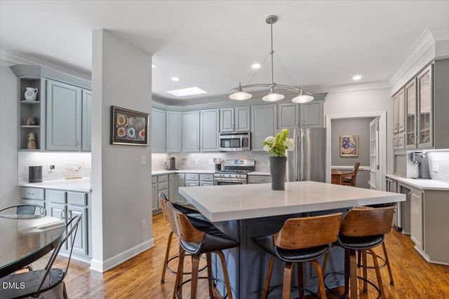 112 Stratford Drive, Chapel Hill, NC 27516