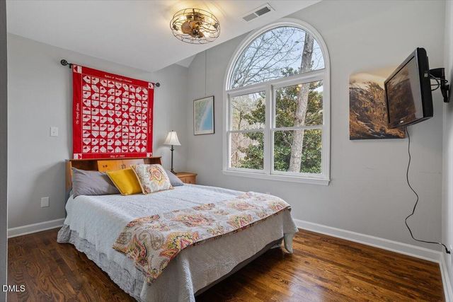 112 Stratford Drive, Chapel Hill, NC 27516