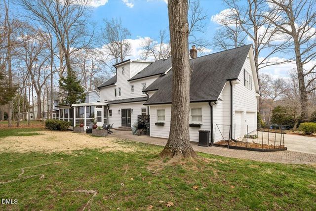 112 Stratford Drive, Chapel Hill, NC 27516