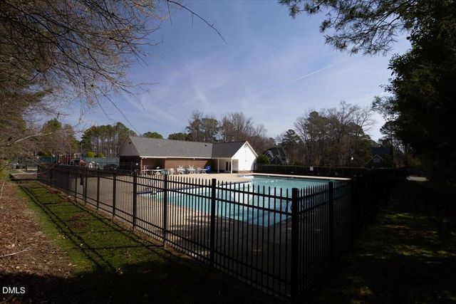 112 Stratford Drive, Chapel Hill, NC 27516