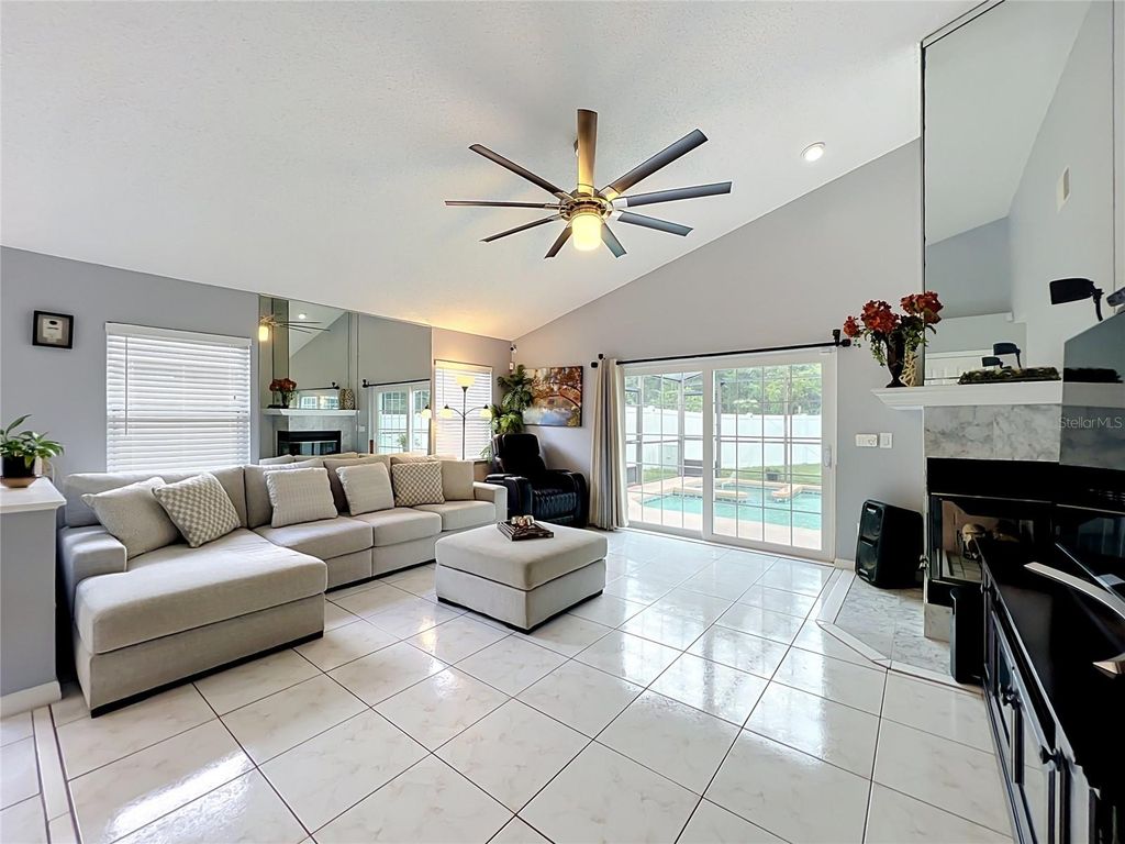 Image 26 of property listing at 2701 BURWOOD AVENUE, Orlando, FL 32837