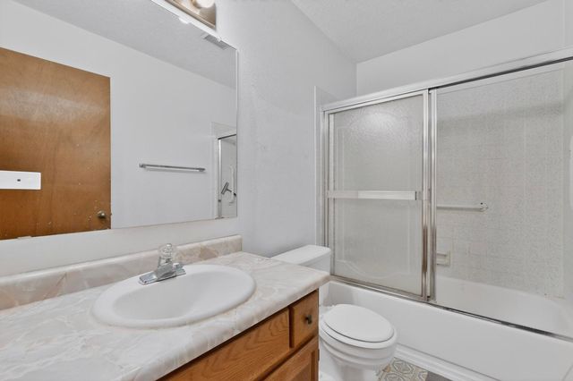 14025 Nambe Avenue NE, Albuquerque, NM 87123