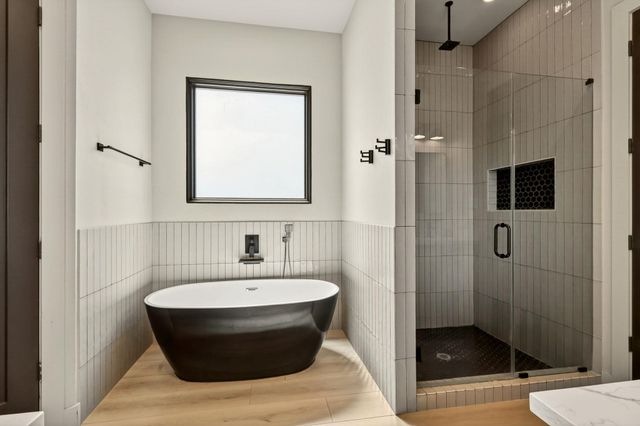 115 Country View Lane, Schulenburg, TX 78956