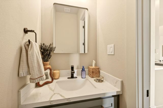 115 Country View Lane, Schulenburg, TX 78956