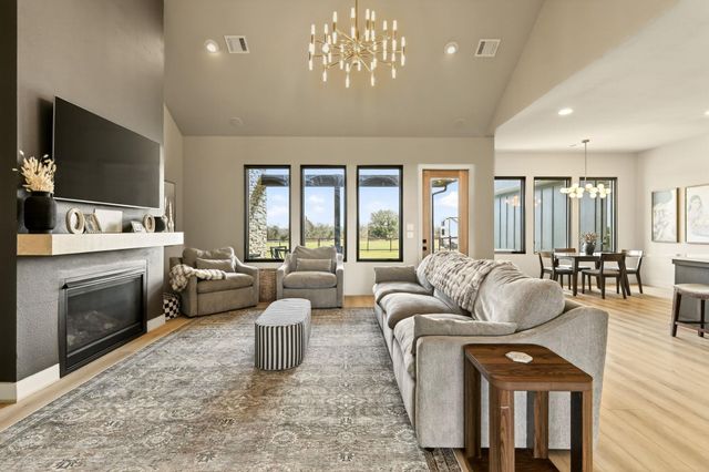 115 Country View Lane, Schulenburg, TX 78956