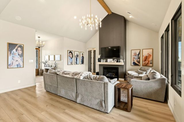 115 Country View Lane, Schulenburg, TX 78956