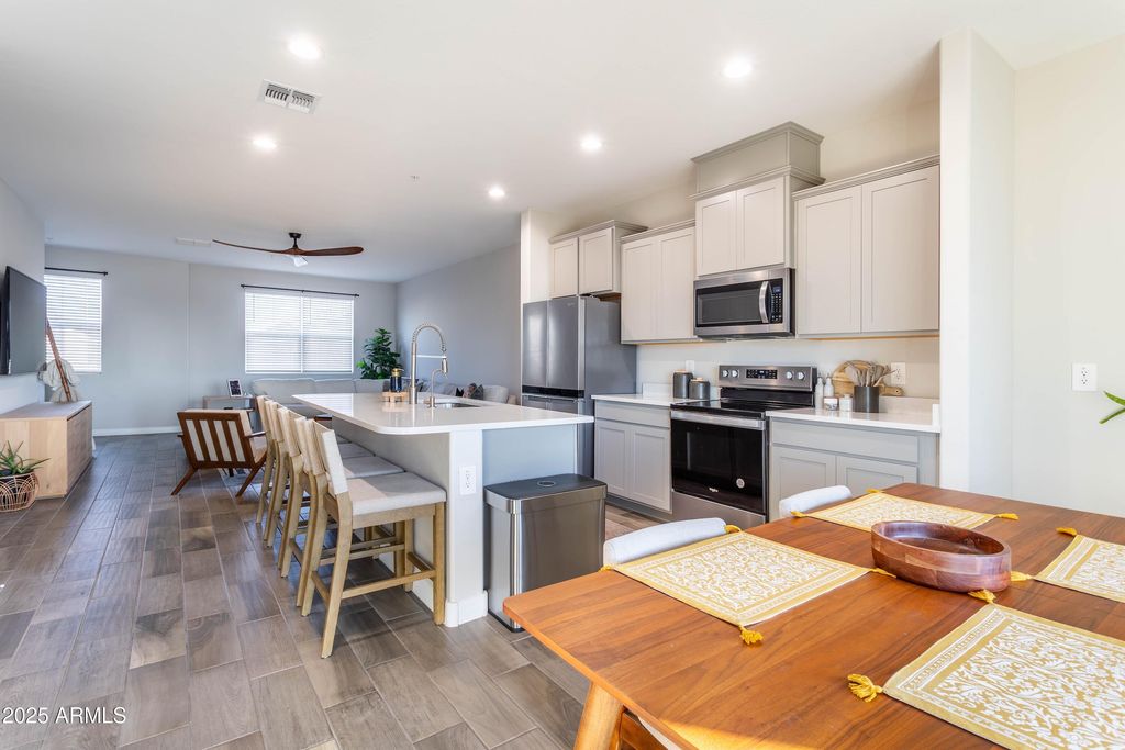 1255 N ARIZONA Avenue 1248, Chandler, AZ 85225