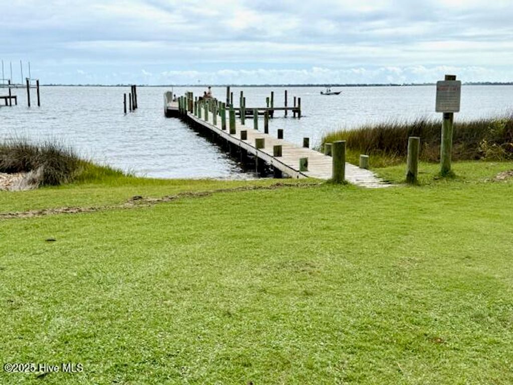 444 Pearson Circle, Newport, NC 28570