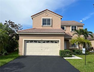 686 Lone Pine Lane, Weston, FL 33327