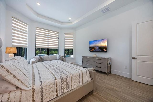 9445 Caymas TER, Naples, FL 34114
