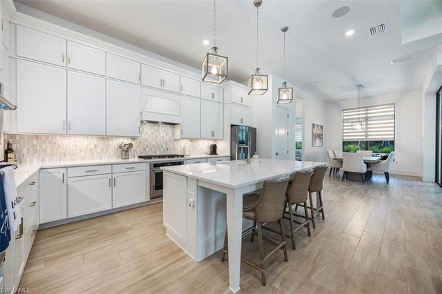9445 Caymas TER, Naples, FL 34114