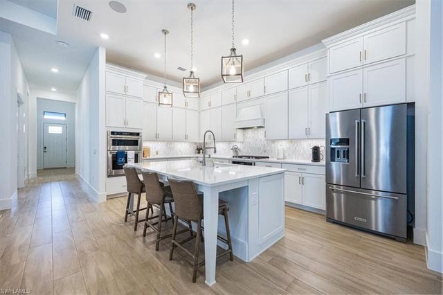 9445 Caymas TER, Naples, FL 34114