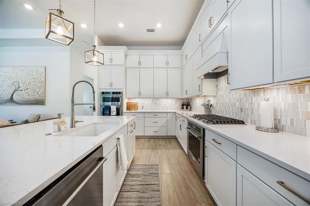 9445 Caymas TER, Naples, FL 34114