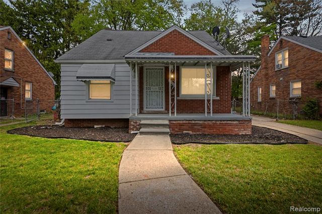 19720 Edinborough Road, Detroit, MI 48219