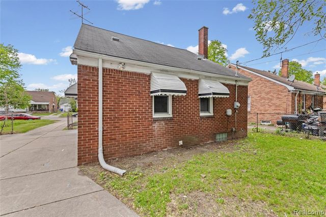 19720 Edinborough Road, Detroit, MI 48219
