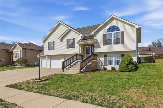 1214 Wildwood Street, Leavenworth, KS 66048