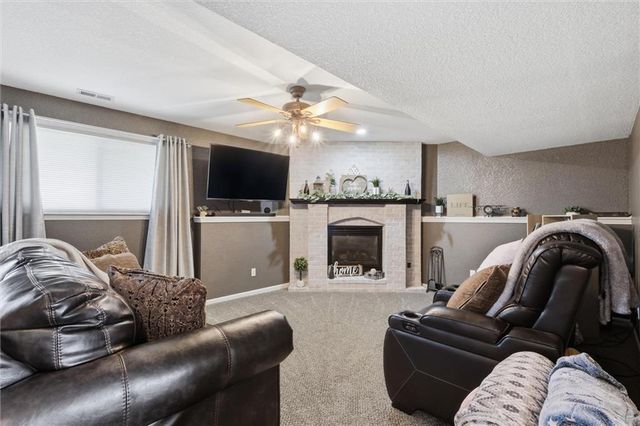 1214 Wildwood Street, Leavenworth, KS 66048