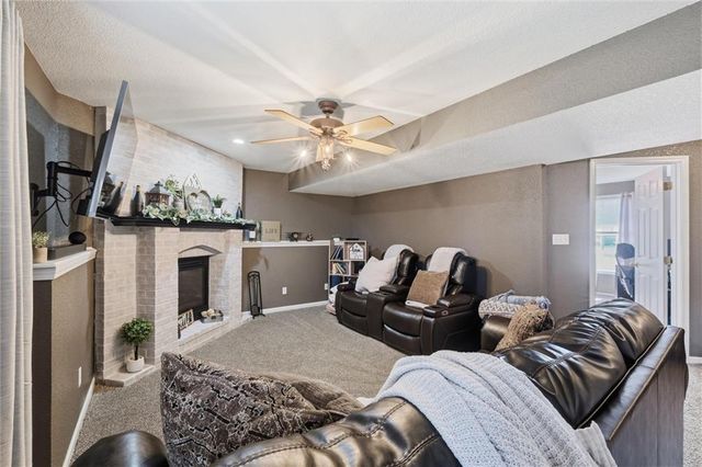 1214 Wildwood Street, Leavenworth, KS 66048