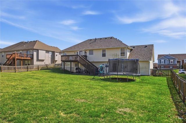 1214 Wildwood Street, Leavenworth, KS 66048