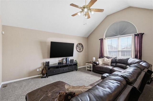 1214 Wildwood Street, Leavenworth, KS 66048