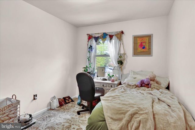18 DEER PATH RD, Robesonia, PA 19551