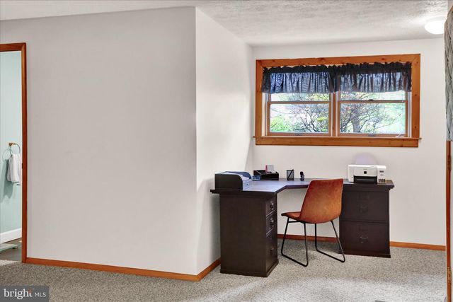 18 DEER PATH RD, Robesonia, PA 19551