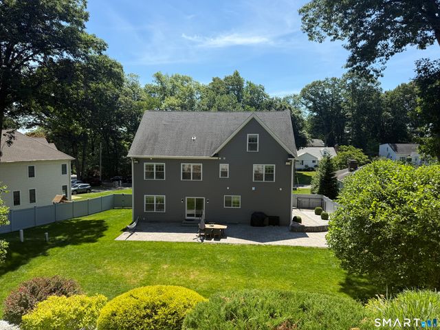 17 Woodlawn Drive, Trumbull, CT 06611