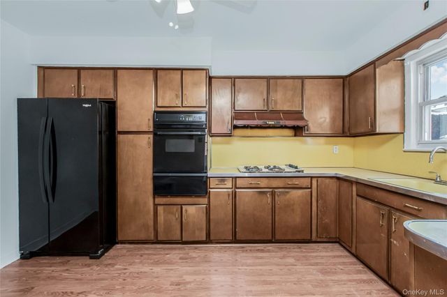 305 Glenbrook Avenue, Yonkers, NY 10705