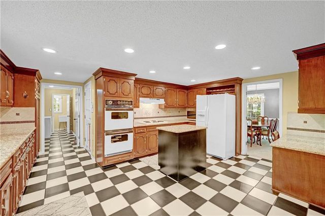 2016 Mountain Creek Drive, Stone Mountain, GA 30087