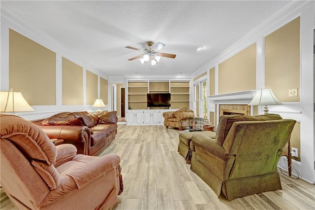 2016 Mountain Creek Drive, Stone Mountain, GA 30087