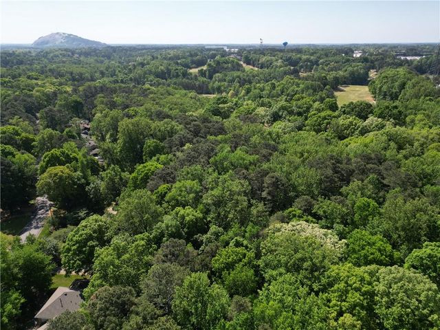 2016 Mountain Creek Drive, Stone Mountain, GA 30087