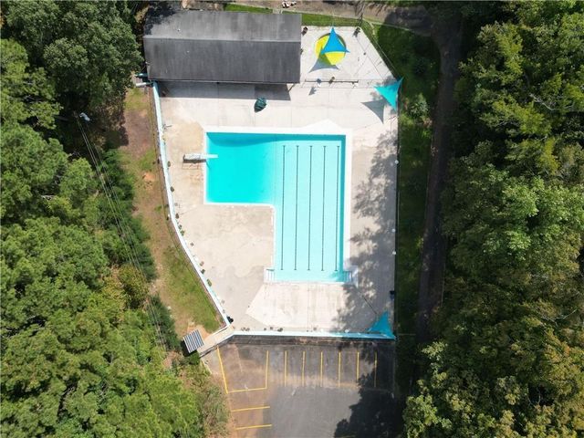 2016 Mountain Creek Drive, Stone Mountain, GA 30087