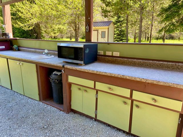 281 Willys Way, Newport, WA 99156