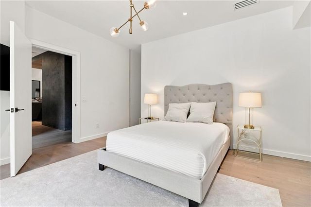 2716 Ridgewood Road NW, Atlanta, GA 30327