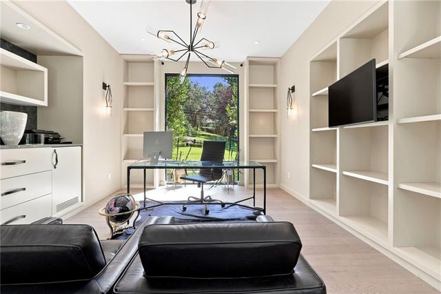 2716 Ridgewood Road NW, Atlanta, GA 30327