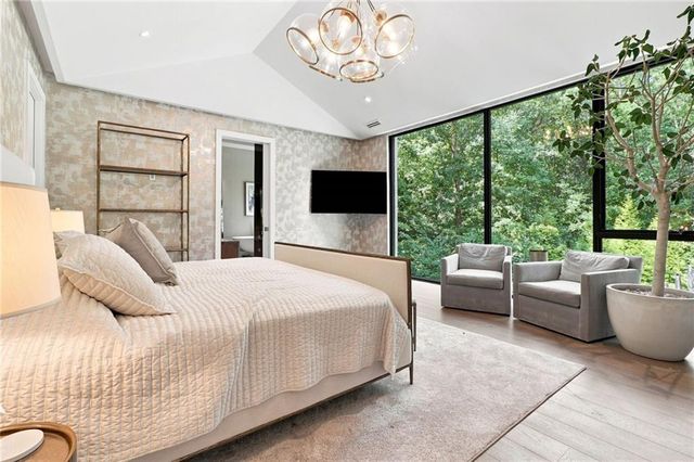 2716 Ridgewood Road NW, Atlanta, GA 30327