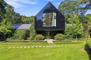 2716 Ridgewood Road NW, Atlanta, GA 30327