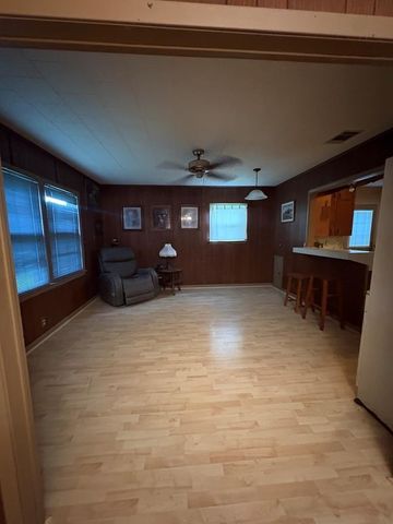 1706 Katy Avenue, Bay City, TX 77414
