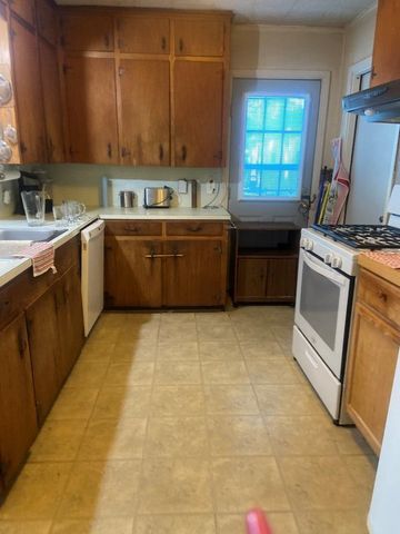 1706 Katy Avenue, Bay City, TX 77414