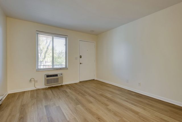 3600 Hillsboro Pike Apt D15, Nashville, TN 37215